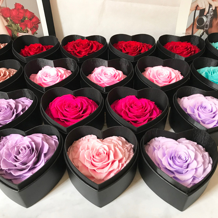 Everlasting <a href=https://tsmpreservedflower.com/Preserved-Rose-Head.html target='_blank'>flowers</a>, Big Heart Preserved Rose, <a href=https://tsmpreservedflower.com/Preserved-Rose-Head.html target='_blank'>roses</a> In Heart Shape Box With Window 10.jpg